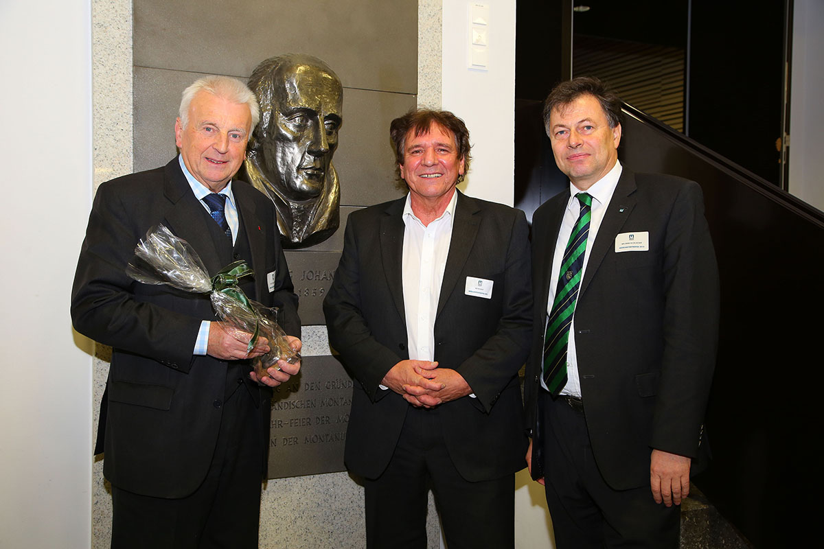 Rektor Wilfried Eichlseder (re.) mit Bürgermeister Dr.  Matthias Konrad (li.) und Dr. Peter Reif (mitte)